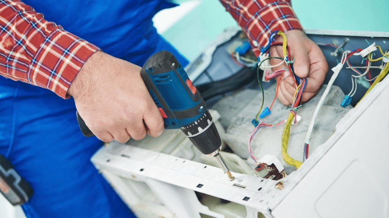 Haymana Mitsubishi Mitsubishi çamaşır makinesi kart tamiri – Su almama arızası orijinal parça ile giderildi. - Teknik servis örneği